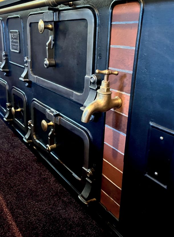 Harmonie entre la brique et la fonte