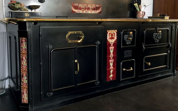 Fourneau bois de cuisson avec céramique rouge